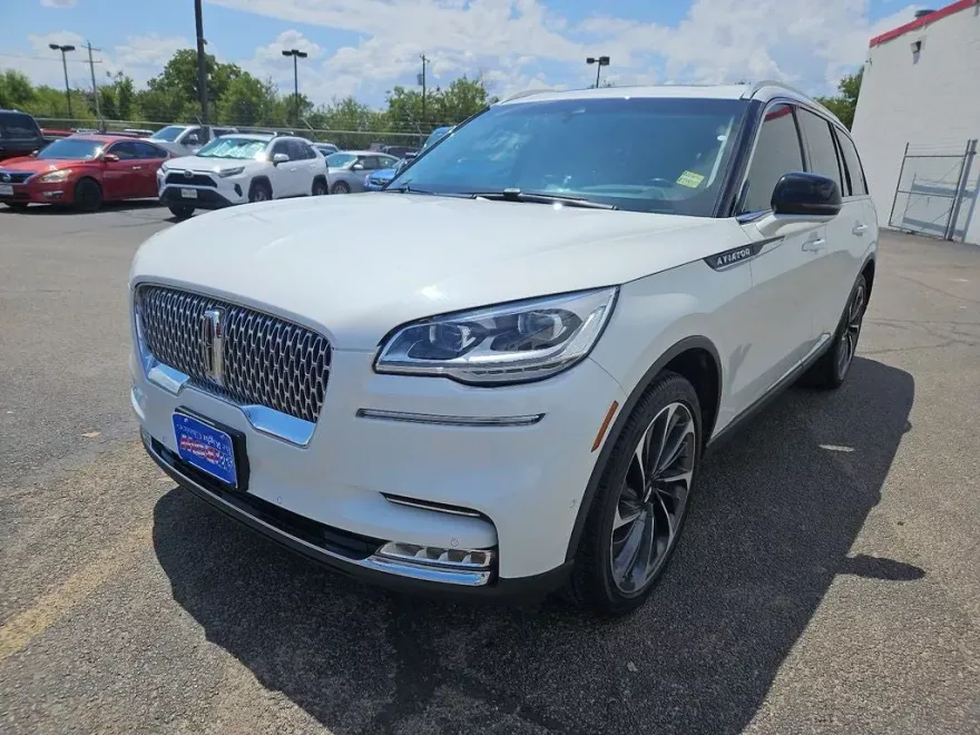 2022 Lincoln Aviator Reserve photo 1