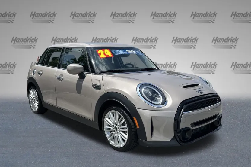 2024 Mini Cooper 4 Door Hardtop S photo 1