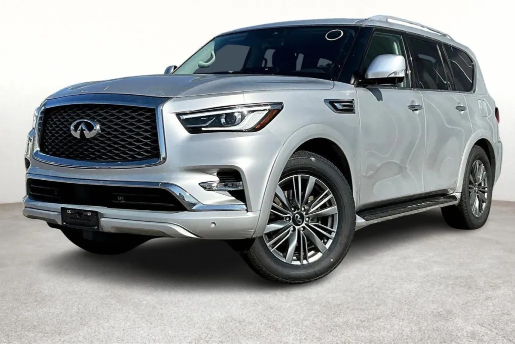 2022 Infiniti QX80 Luxe photo 1