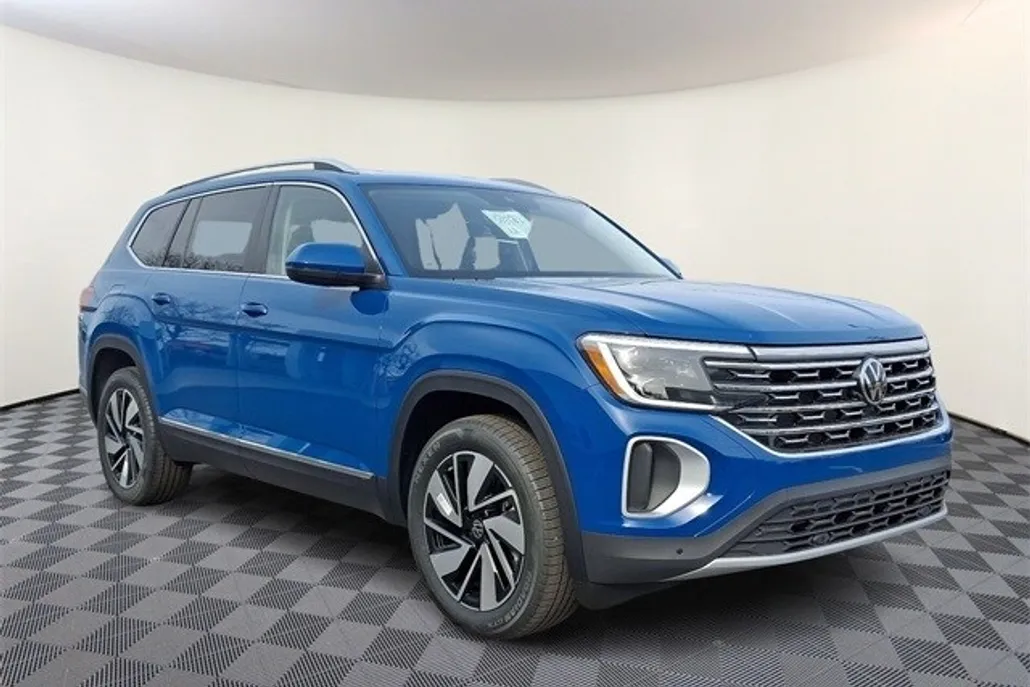 2025 Volkswagen Atlas SEL photo 1
