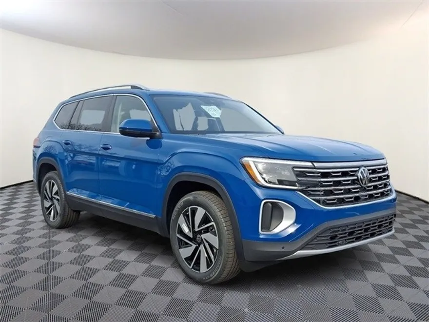 2025 Volkswagen Atlas SEL photo 1