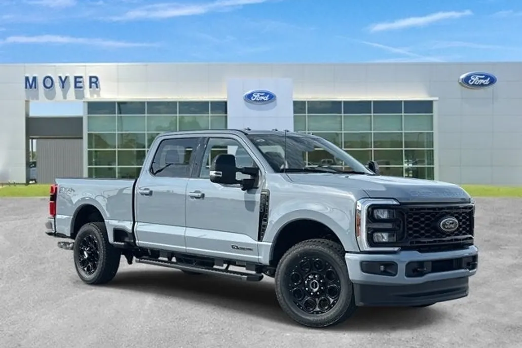 2025 Ford F-250 Lariat photo 1