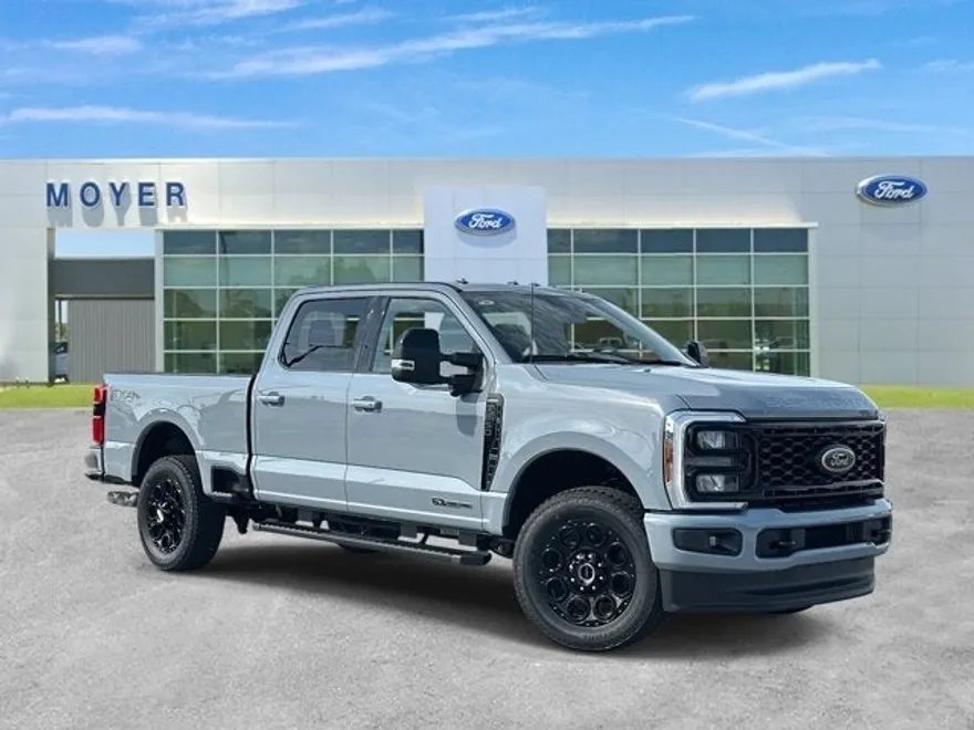 2025 Ford F-250 Lariat photo 1