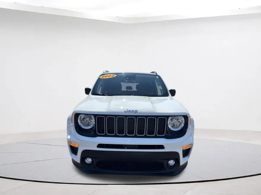 2022 Jeep Renegade Latitude photo 1