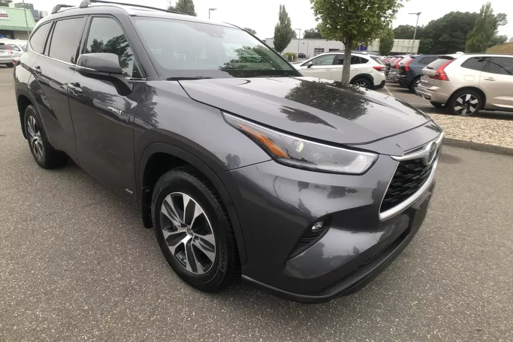 2021 Toyota Highlander Hybrid XLE photo 1