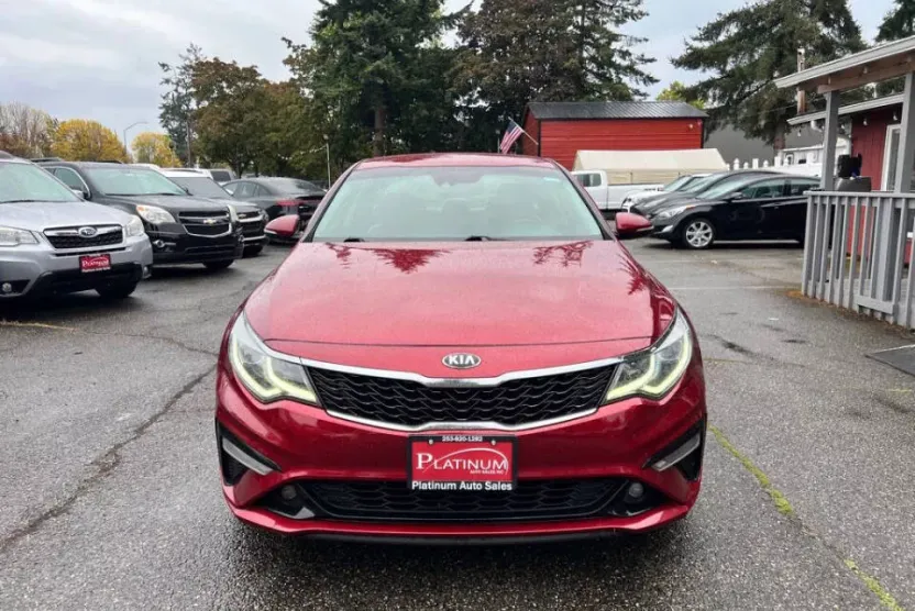2020 Kia Optima LX photo 1