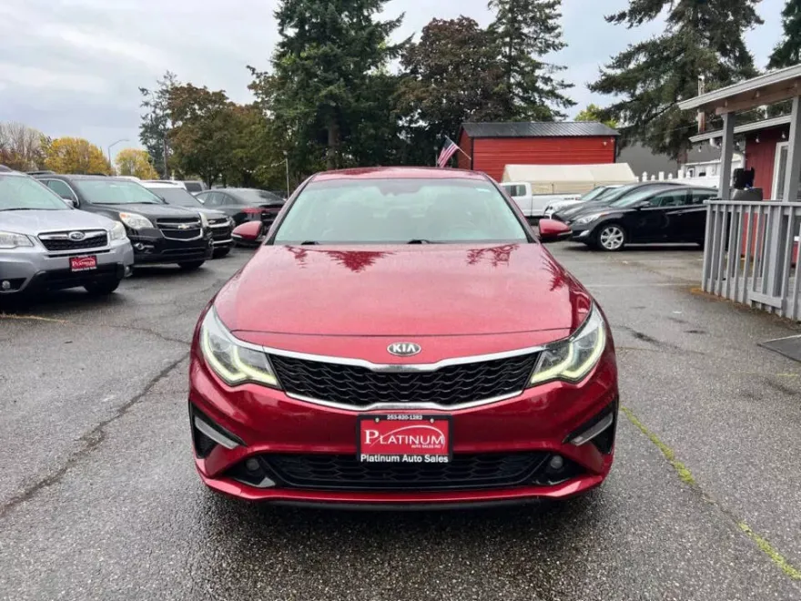 2020 Kia Optima LX photo 1