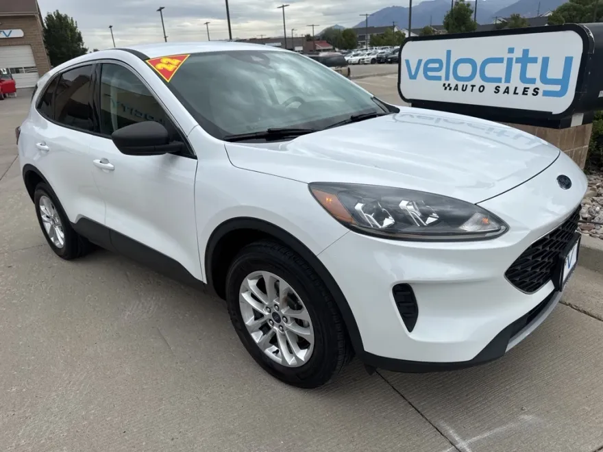 2022 Ford Escape SE photo 1