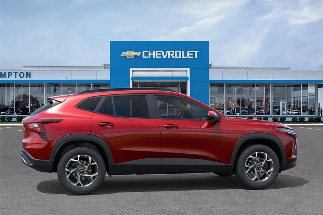 2026 Chevrolet Trax LT photo 1