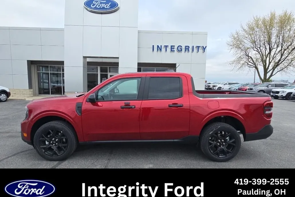 2025 Ford Maverick XLT photo 1