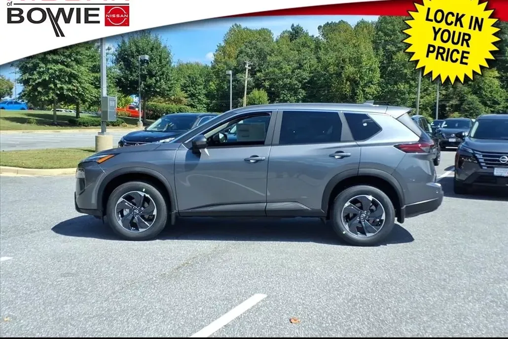 2026 Nissan Rogue SV photo 1