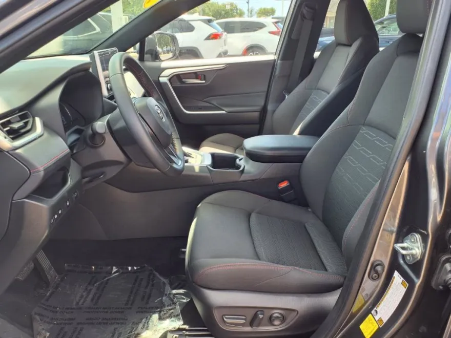 2024 Toyota RAV4 Prime SE photo 1