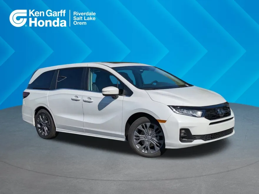 2026 Honda Odyssey Touring photo 1