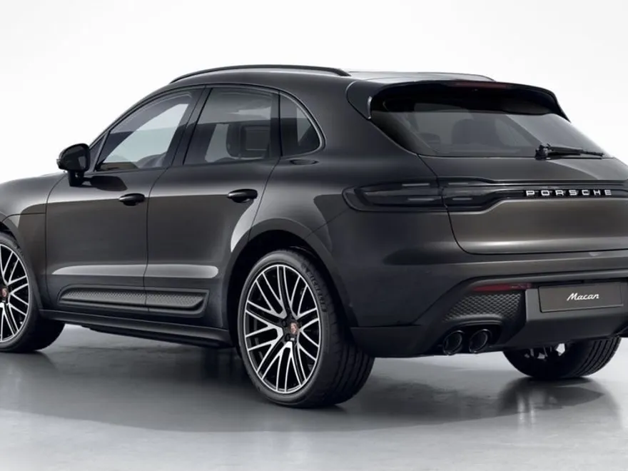 2026 Porsche Macan T photo 1