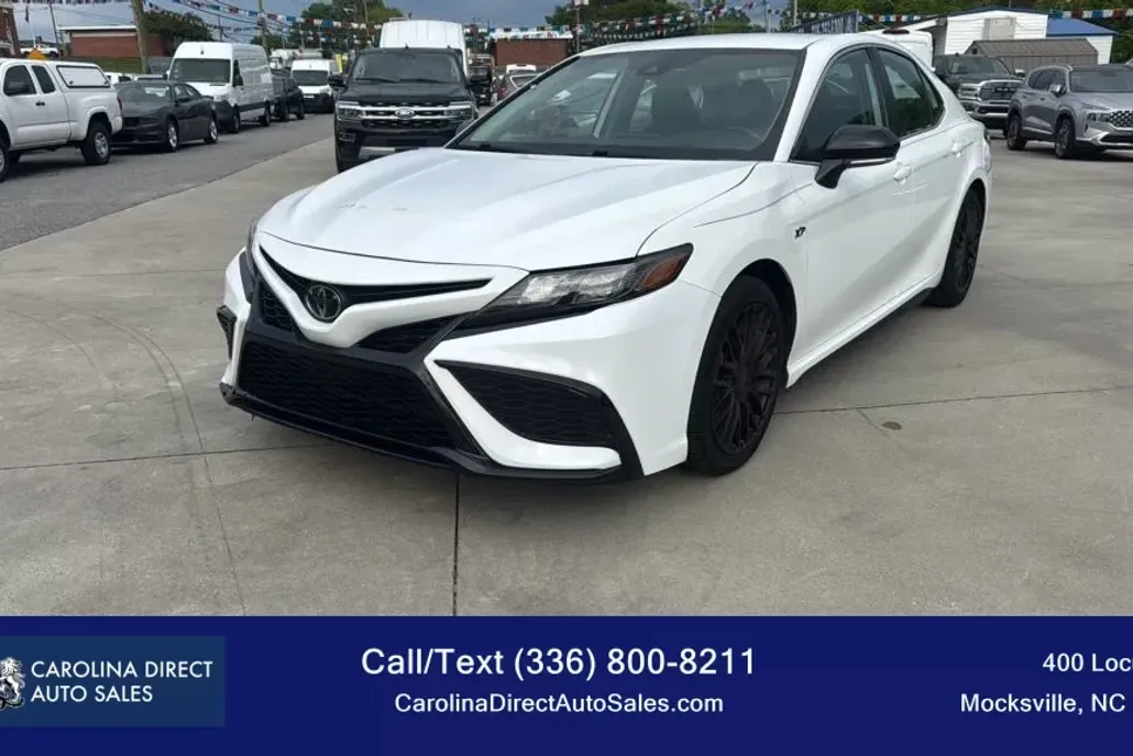 2023 Toyota Camry SE photo 1
