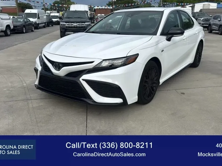2023 Toyota Camry SE photo 1