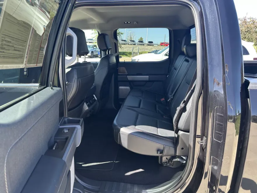 2023 Ford F-150 Lariat photo 1