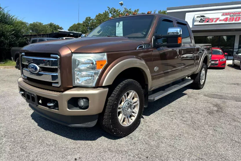2011 Ford F-350 King Ranch photo 1