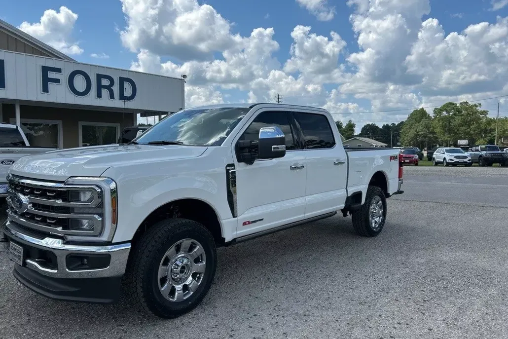 2025 Ford F-250 King Ranch photo 1