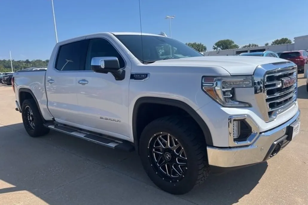 2019 Gmc Sierra 1500 SLT photo 1