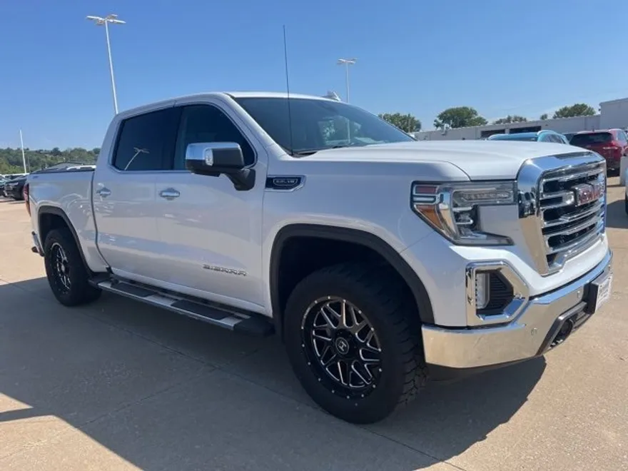 2019 Gmc Sierra 1500 SLT photo 1