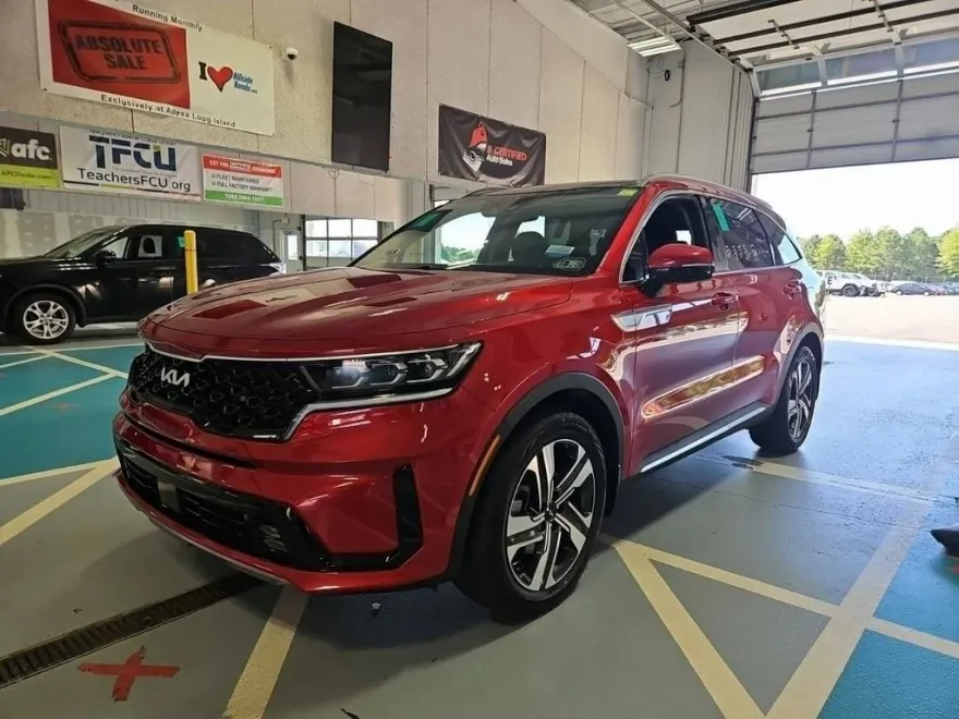 2022 Kia Sorento Plug-In Hybrid SX photo 1