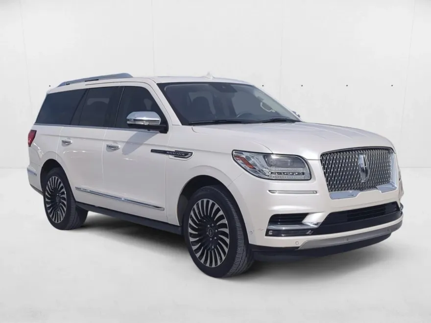 2018 Lincoln Navigator Black Label photo 1