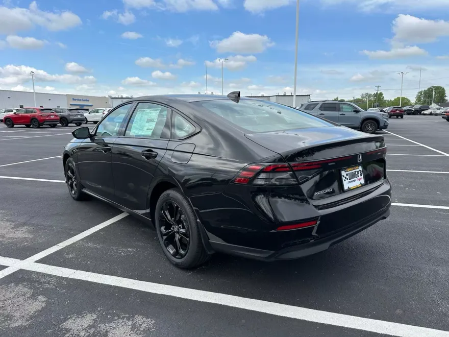 2025 Honda Accord 1.5T SE photo 1