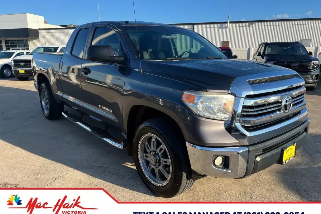 2017 Toyota Tundra SR5 photo 1