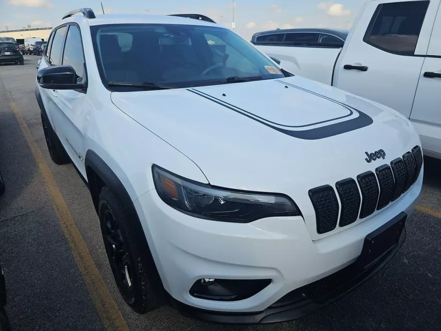 2022 Jeep Cherokee Latitude photo 1