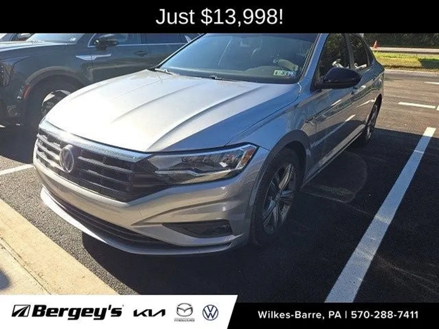 2020 Volkswagen Jetta 1.4T R-Line photo 1