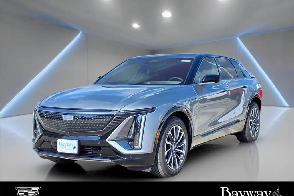 2025 Cadillac Lyriq Sport photo 1