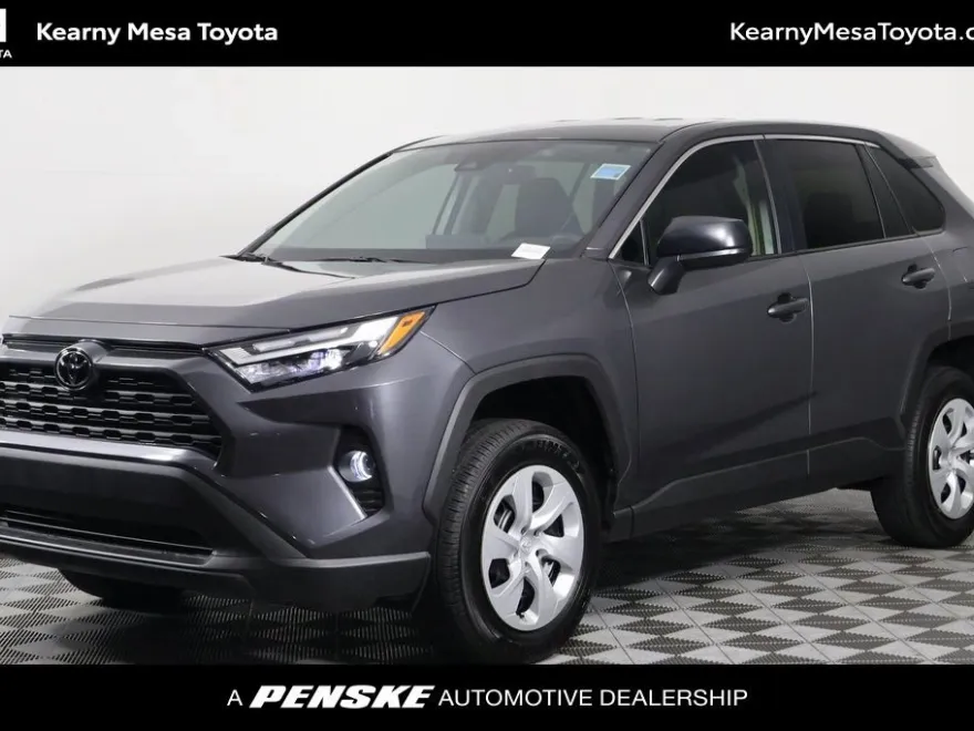 2025 Toyota RAV4 LE photo 1