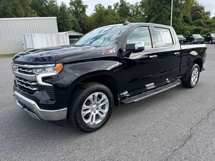 2023 Chevrolet Silverado 1500 LTZ photo 1