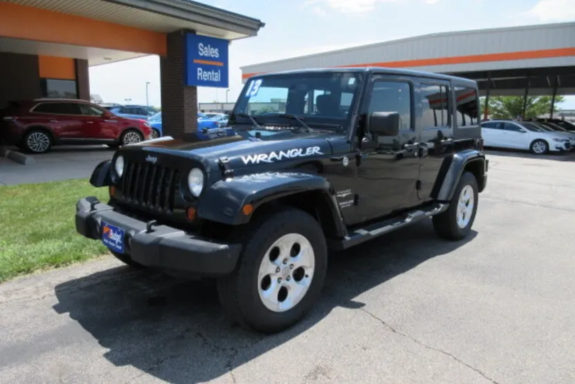 2013 Jeep Wrangler Sahara photo 1
