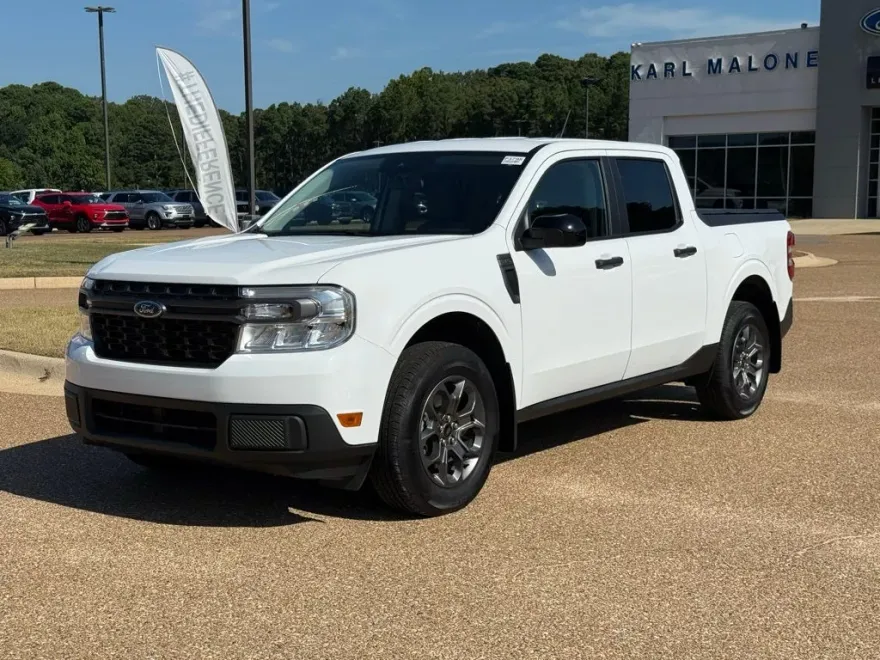 2024 Ford Maverick XLT photo 1