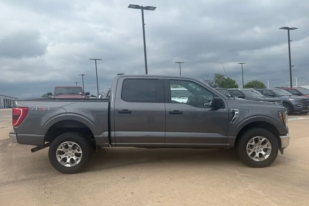 2023 Ford F-150 XLT photo 1
