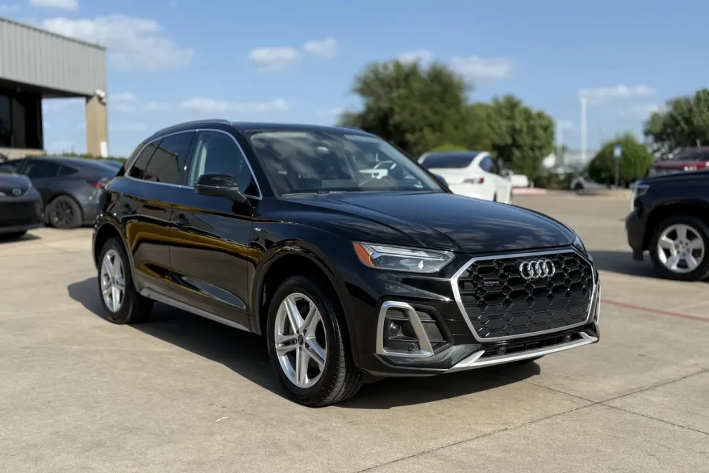 2024 Audi Q5 S line Premium photo 1