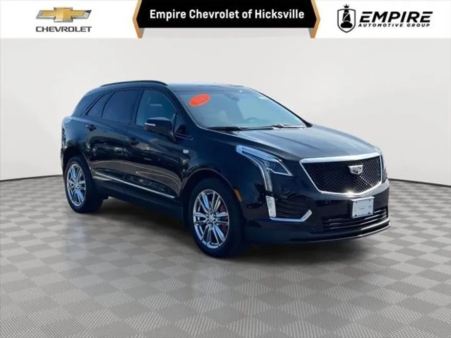 2022 Cadillac XT5 Sport photo 1
