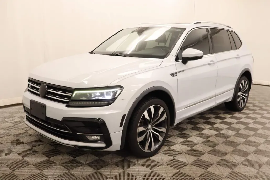 2019 Volkswagen Tiguan SEL Premium R-Line photo 1