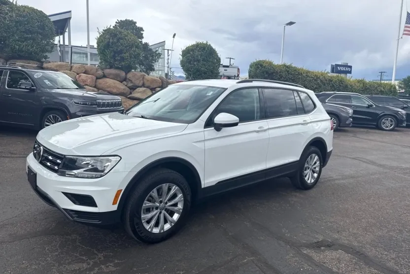 2020 Volkswagen Tiguan S photo 1
