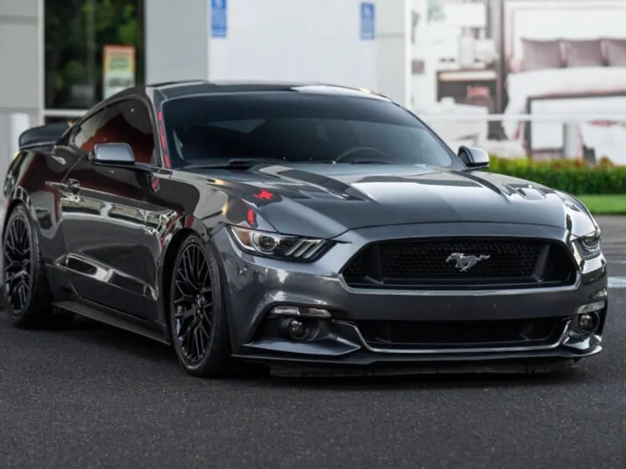 2017 Ford Mustang GT photo 1