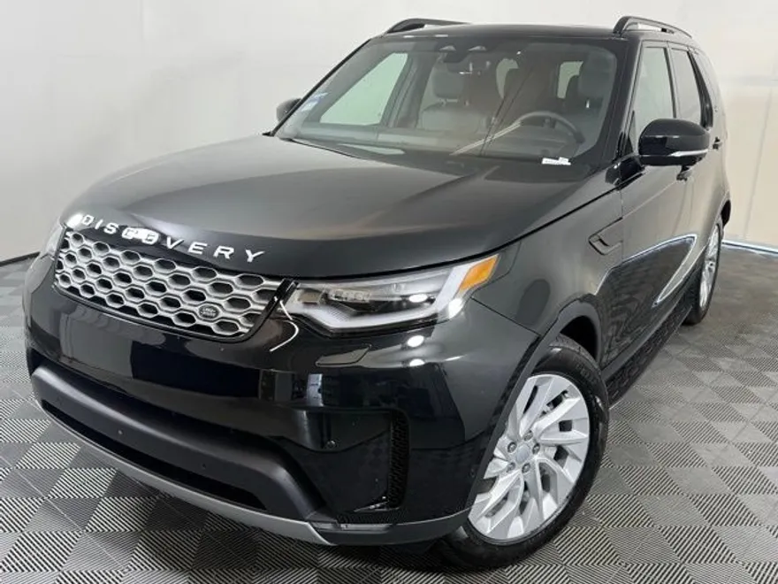 2025 Land Rover Discovery S photo 1