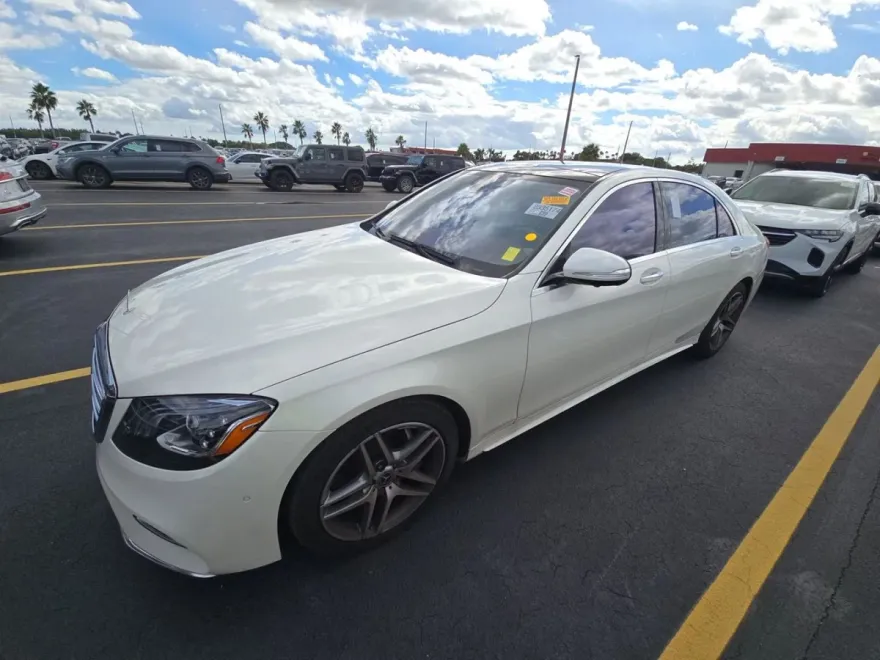 2018 Mercedes Benz S 560 photo 1