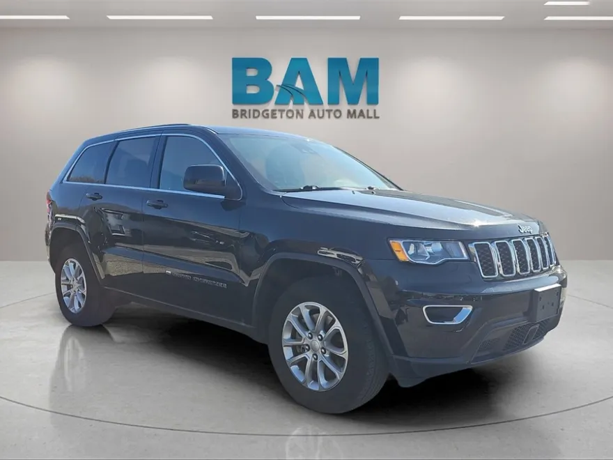 2022 Jeep Grand Cherokee Laredo X photo 1