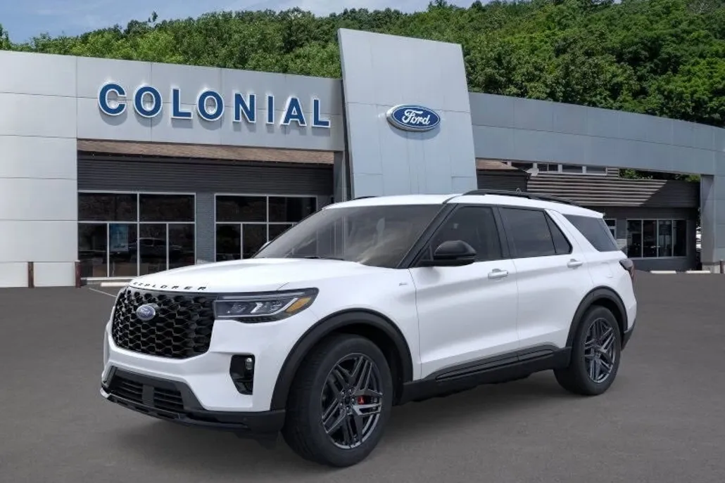 2025 Ford Explorer ST-Line photo 1