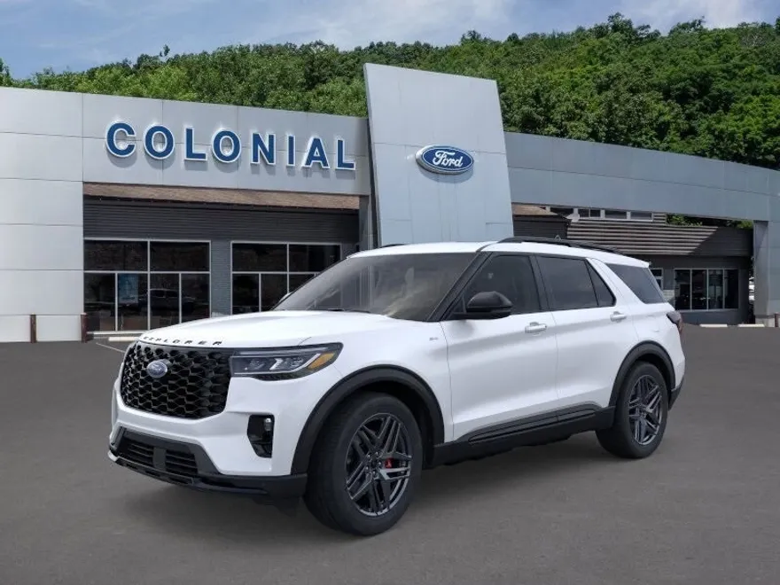 2025 Ford Explorer ST-Line photo 1