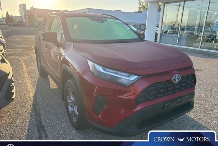 2022 Toyota RAV4 Hybrid XLE photo 1
