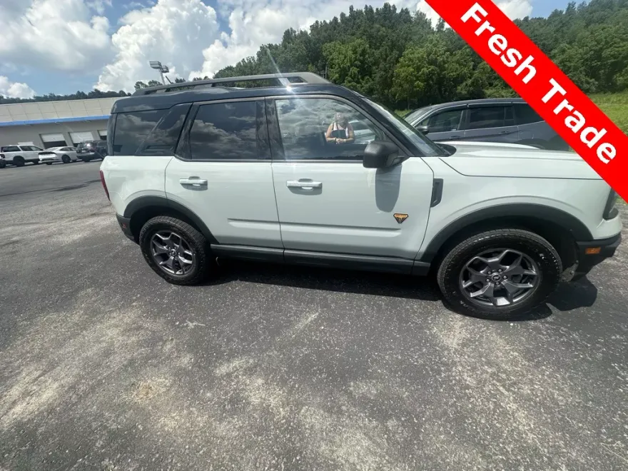 2024 Ford Bronco Sport Badlands photo 1