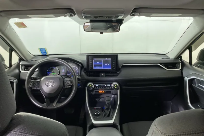 2020 Toyota RAV4 Hybrid XLE photo 1